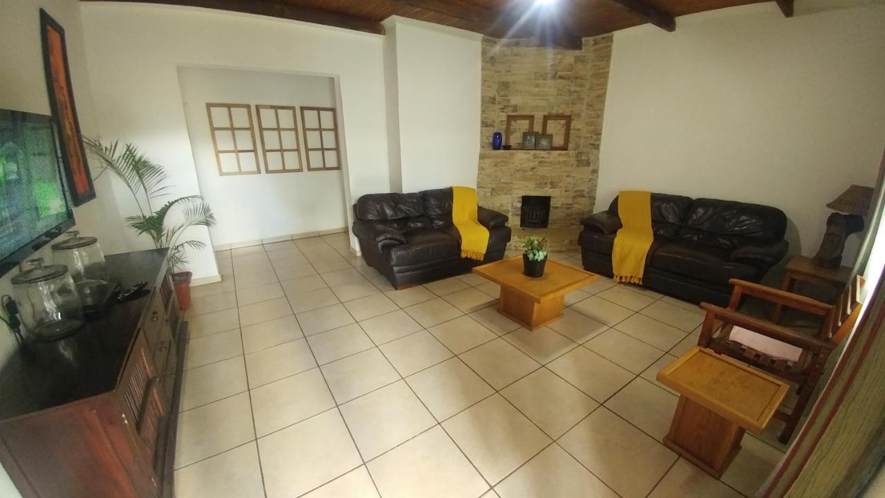 Four Seasons Self-Catering Guest House Граскоп Экстерьер фото
