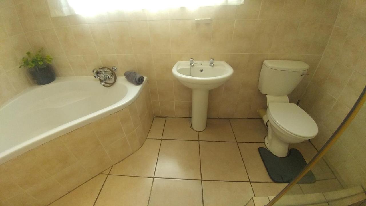 Four Seasons Self-Catering Guest House Граскоп Экстерьер фото